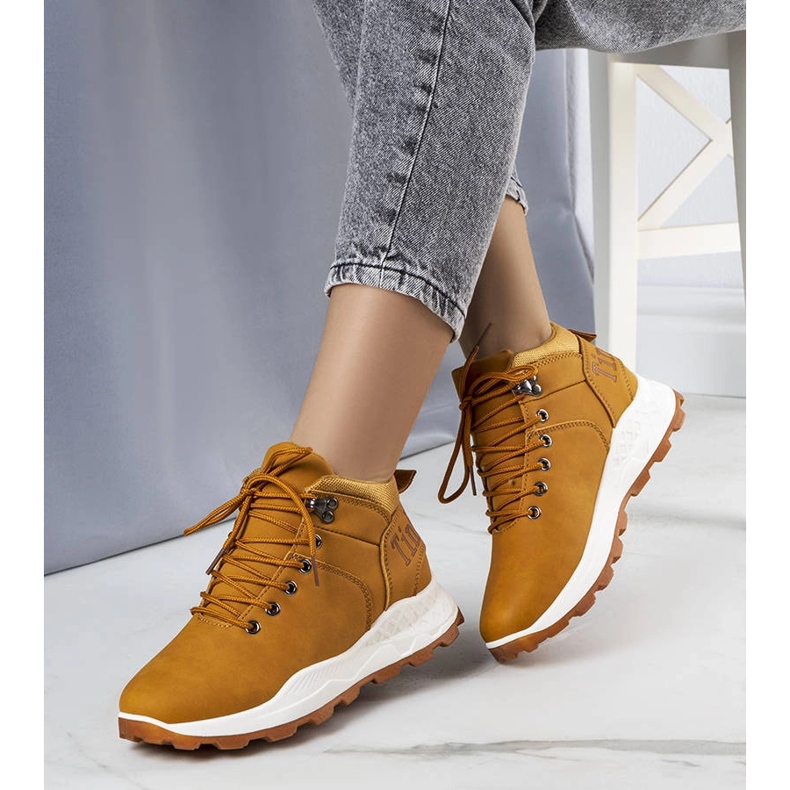 Bottes isolées brunes pour femmes d'Adleri 1