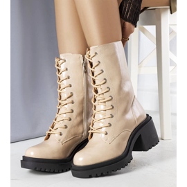 Bottes à talons hauts isolées beiges de Verno 1