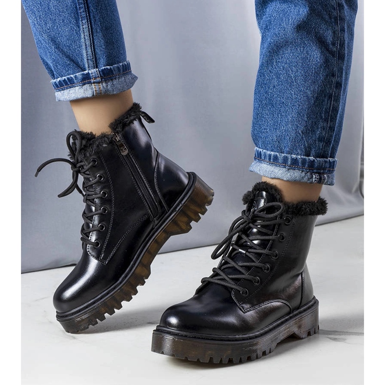 Trappeurs isolés noirs Martoli avec fourrure le noir 1