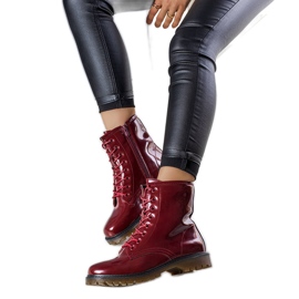 Bottes vernies rouges de Rhys 1