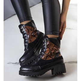 Bottes isolées noires ornées d'inserts Fox 1