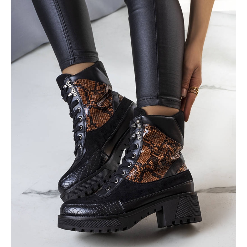 Bottes isolées noires ornées d'inserts Fox le noir 1