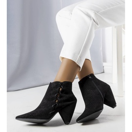Bottines ajourées noires Collins le noir 1
