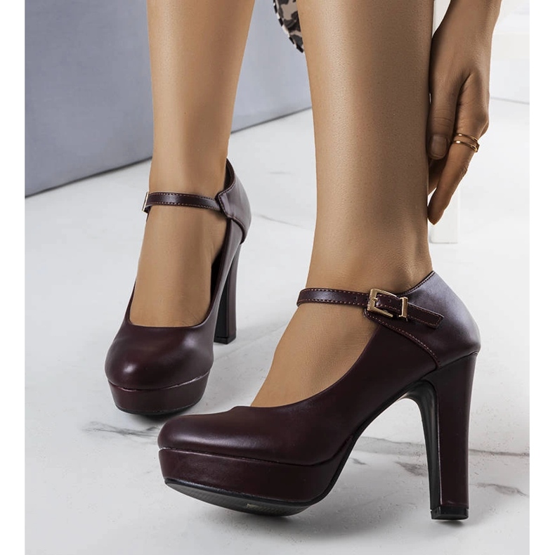 Escarpins bordeaux à talons hauts de Bryce brun 1
