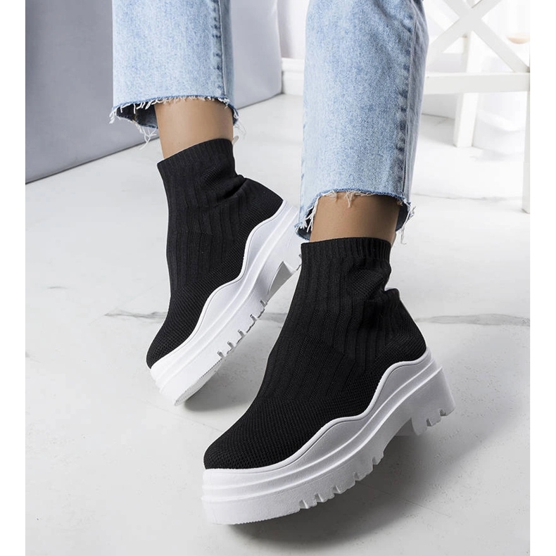 Bottines chaussettes Cali noires à semelle blanche 1