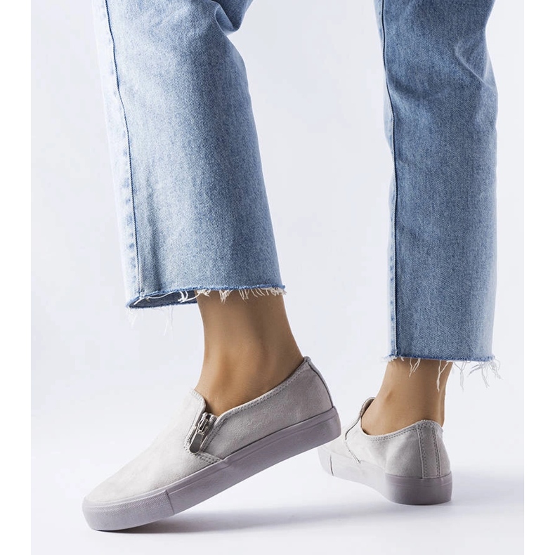 Baskets grises de Gary 1 Baskets grises de Gary 1