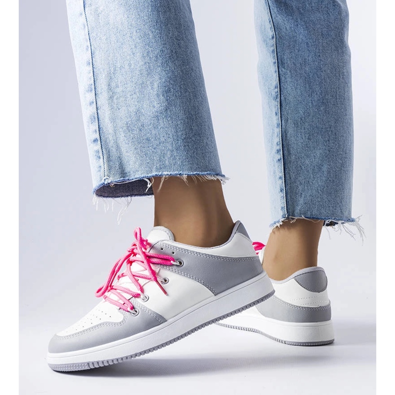 Baskets rétro blanches Shari 1