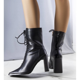 Bottines noires avec une cravate Jenny le noir 2