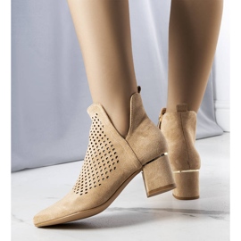BM Bottines ajourées beiges Bernadette 2