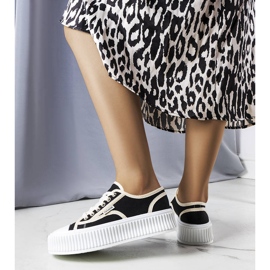 PA1 Baskets à plateforme noires de Connie 1