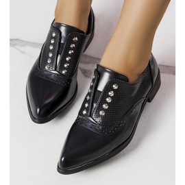 BM Derbies noires ajourées à clous Erin le noir 3