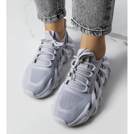 Baskets grises avec une semelle Beth tendance 2