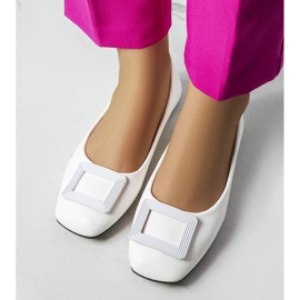 Ballerines blanches à boucle Sheller 2