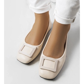 Ballerines beiges à boucle Sheller 2