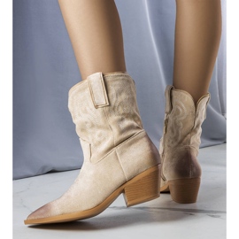 Bottes de cowboy beiges classiques d'Ernestine 2