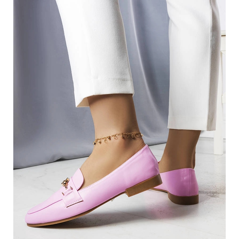 Mocassins roses à ornements dorés Mercier 1 Mocassins roses à ornements dorés Mercier 1