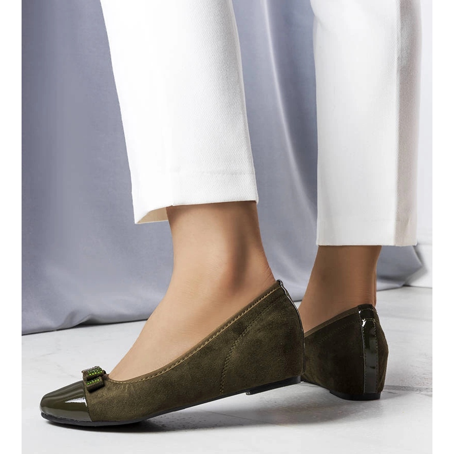 Ballerines vertes a talon compense d interieur Cailot