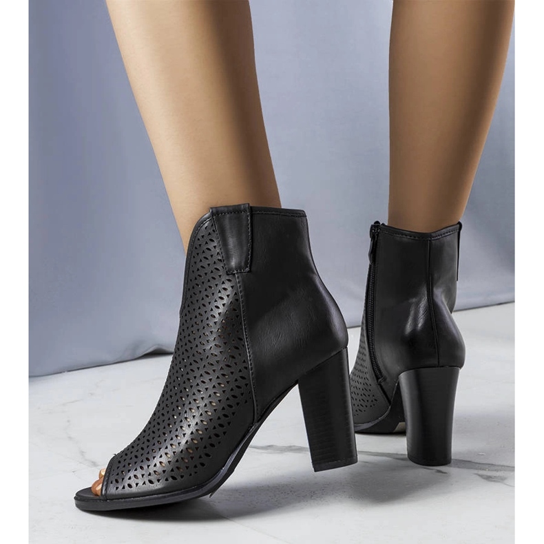 Bottines noires ajourées Aubé le noir 1