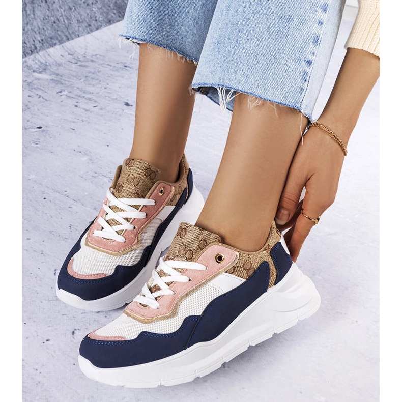 Baskets bleu marine avec inserts dorés de Lebrun blanche 1