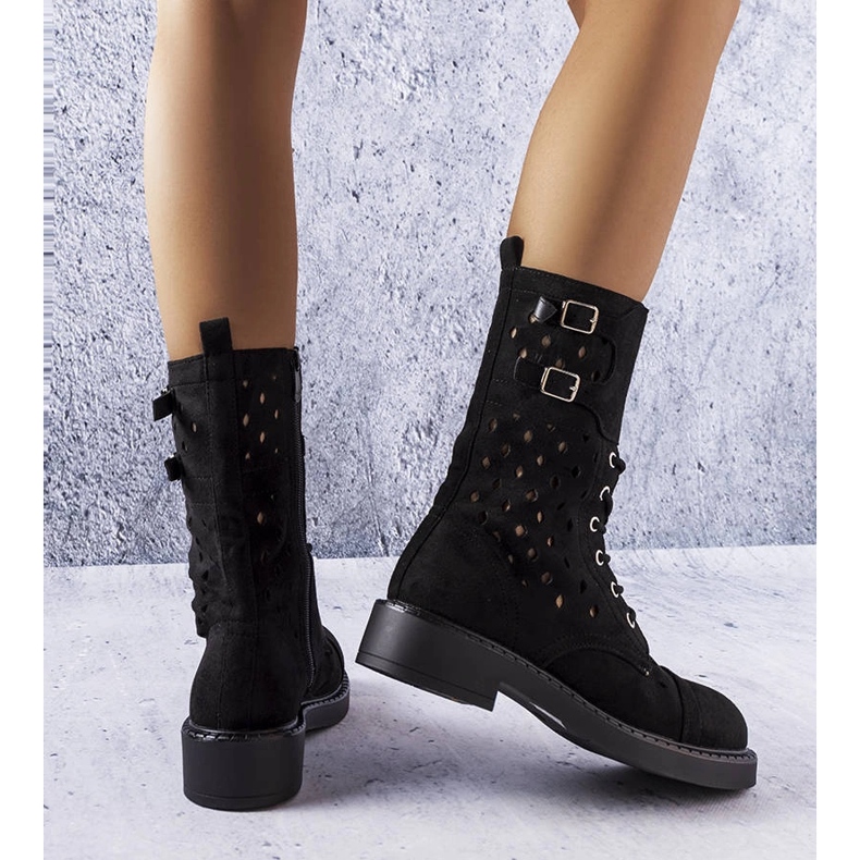Bottes Legault noires ajourées 1