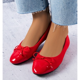 Ballerines laquées rouges de Simard 2
