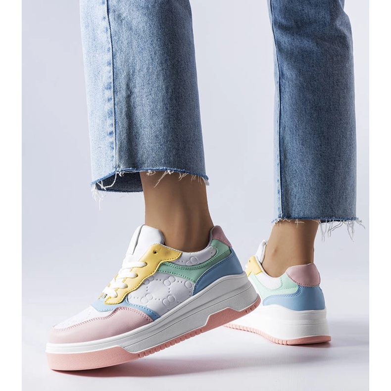 Baskets roses ornées du gaufrage Paré 1