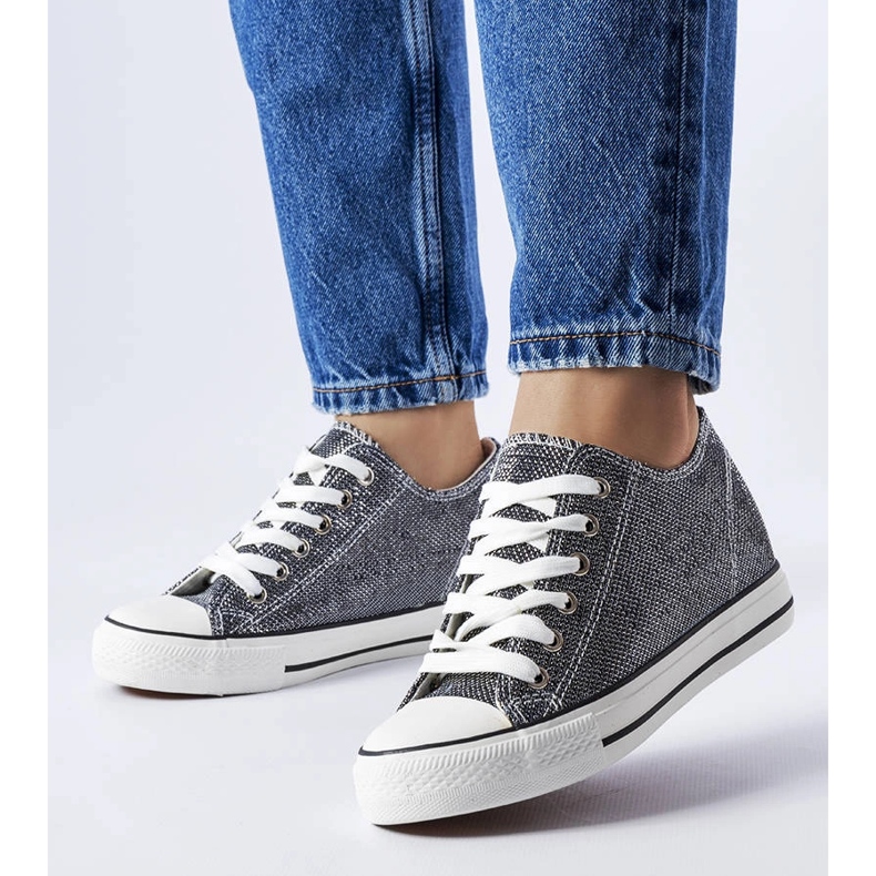 Baskets compensées en brocart noir de Crète 1