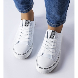 Baskets blanches ajourées Big Star FF274024 2