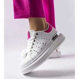 Baskets blanches avec perforation Chalut colorée 2