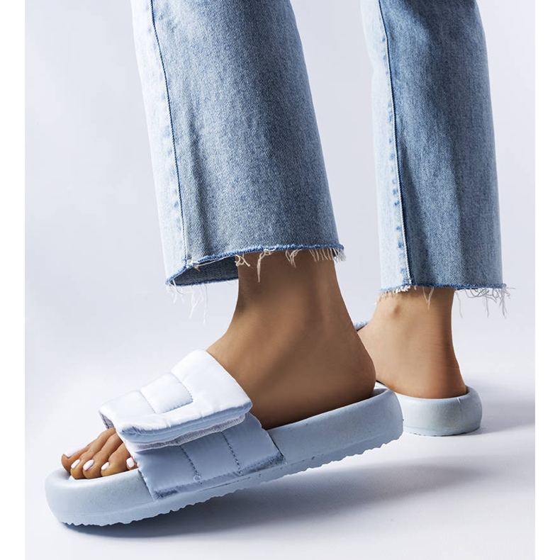 BM Chaussons velcro bleu Aleron 1 BM Chaussons velcro bleu Aleron 1