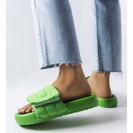 BM Chaussons velcro vert d'Aleron 1