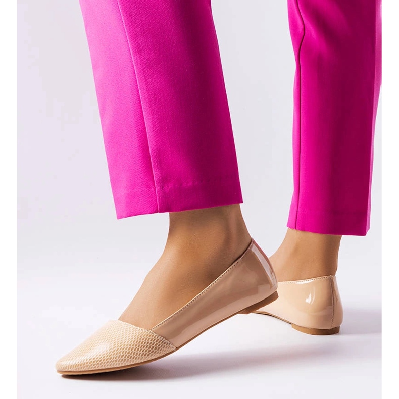 Ballerines élégantes beiges de Riel 1