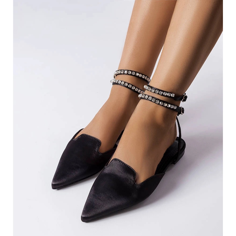 Sandales noires à finition satinée Hewes le noir 2