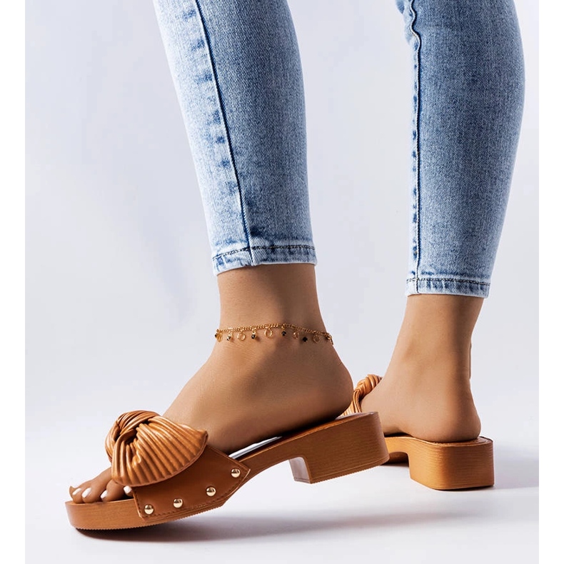 Claquettes petit talon marron Rochefort brun 2