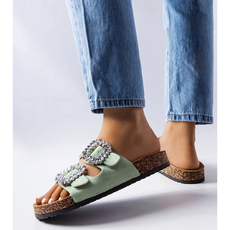 Claquettes vertes ornées de strass Racine 1