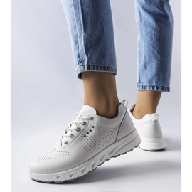 Evento Escarpins en cuir ajouré blanc Brodeur blanche 1