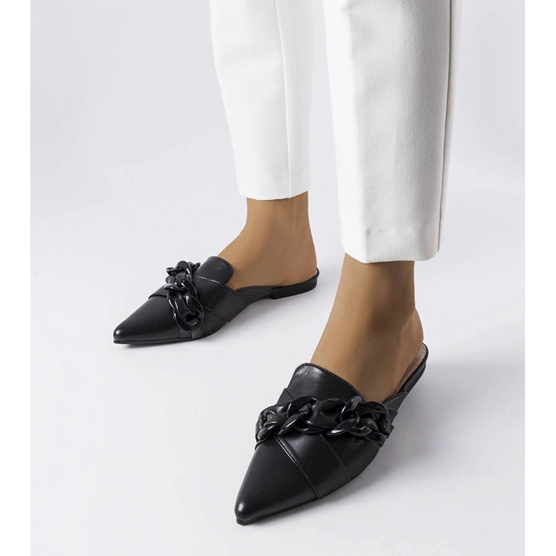 Sandales élégantes noires avec chaîne Patenaude 1