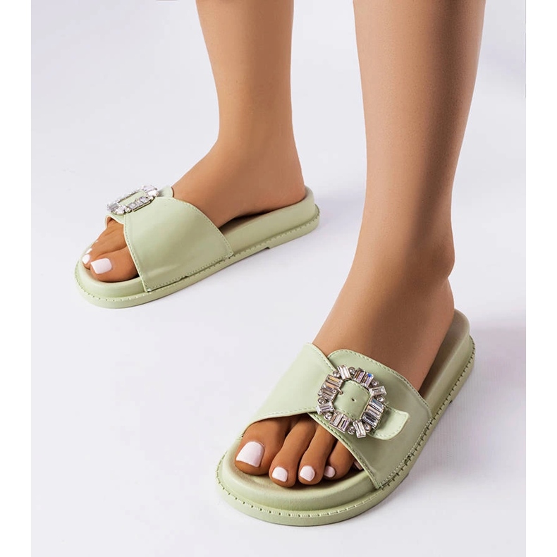 Claquettes vertes ornées de zircons Griegsvei 1