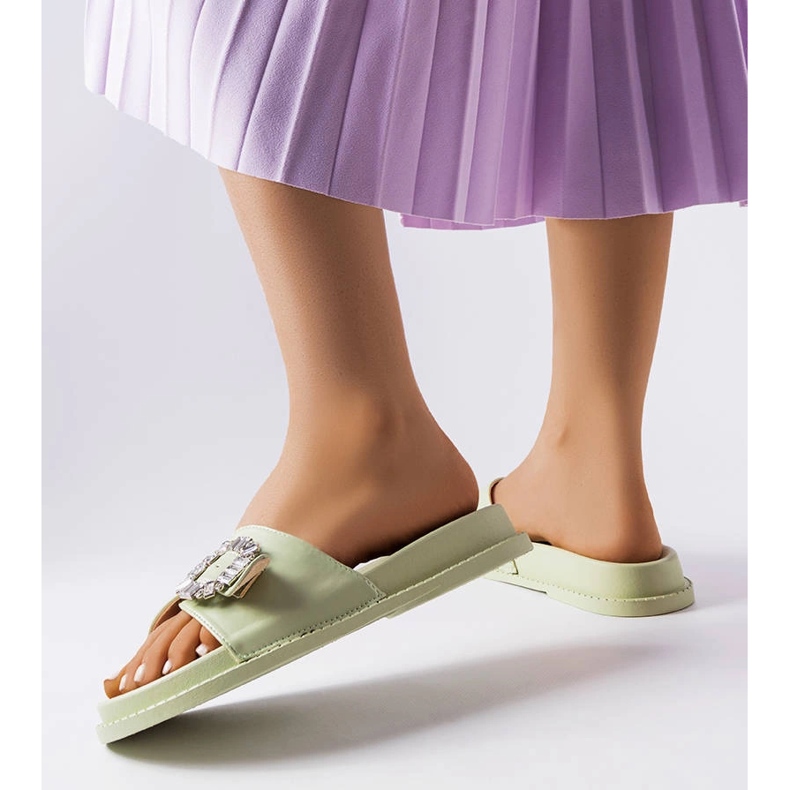 Claquettes vertes ornées de zircons Griegsvei 2