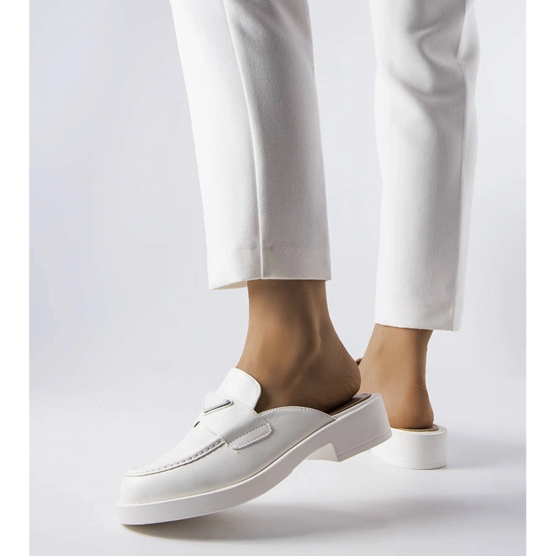 Claquettes blanches à bout intégré de Berkshire 1