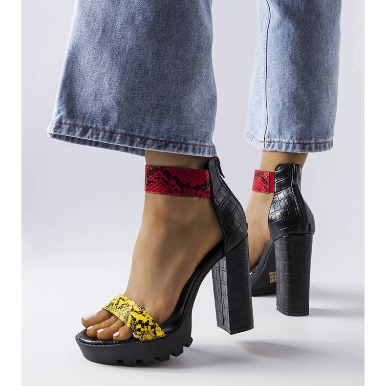 Sandales jaunes à imprimé serpent de Knoxville 1