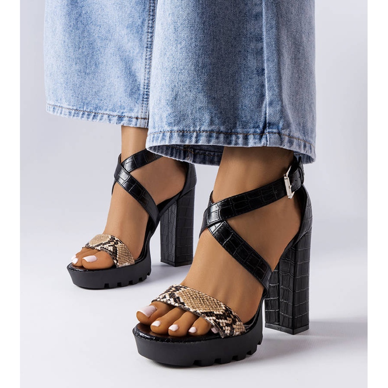 Sandales marron à imprimé serpent Trépanier brun 1 Sandales marron à imprimé serpent Trépanier brun 1