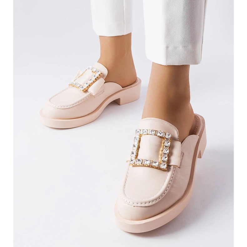 Claquettes beiges à bout intégré de Columbus 1