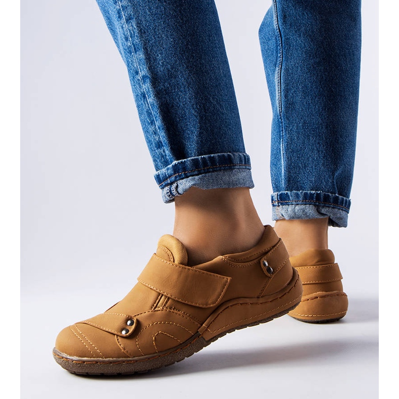 Chaussures à lacets caramel de Cinisello brun 1