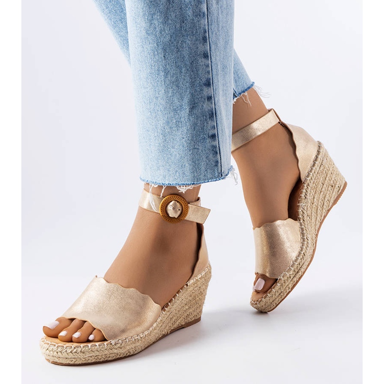 Evento Espadrilles compensées dorées Turcotte d'or 1 Evento Espadrilles compensées dorées Turcotte d'or 1