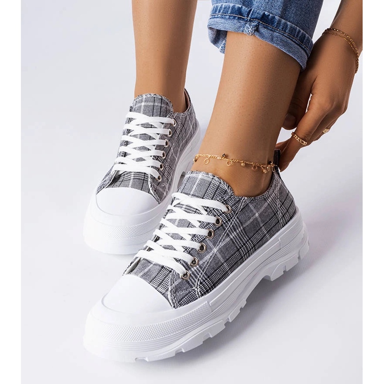 Baskets grises à carreaux McKeylor 1