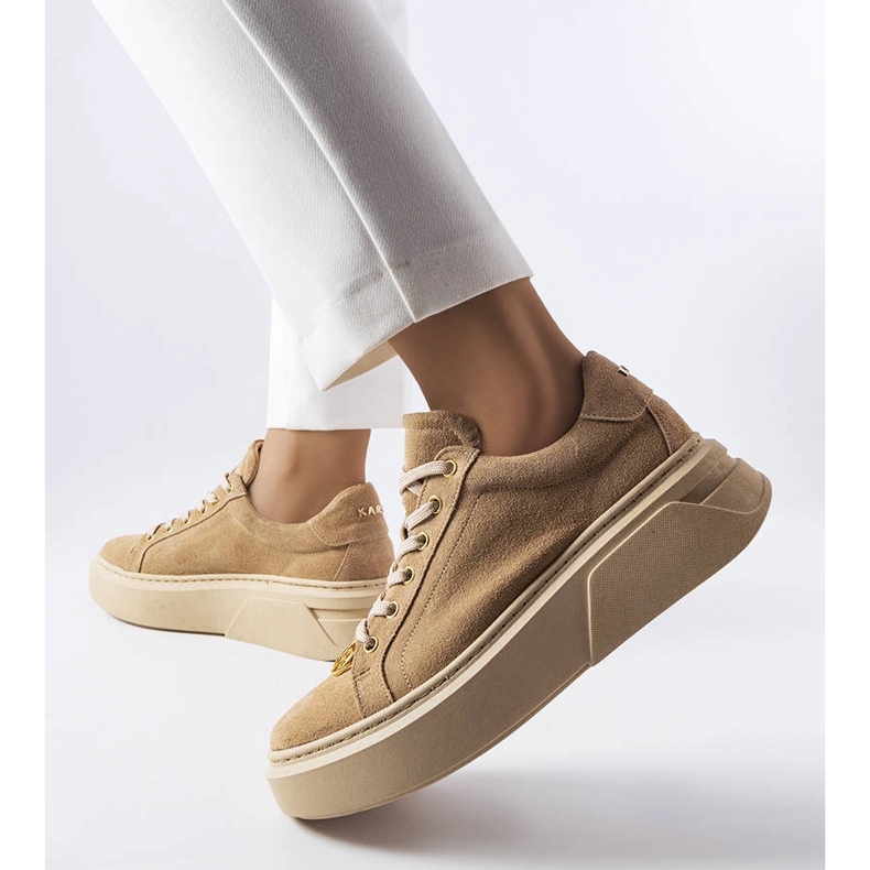 Escarpins en daim beige Karino 1