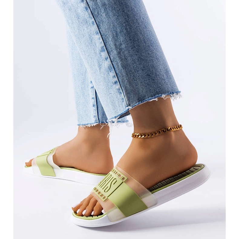 Pantoufles en caoutchouc vert de Paris 1