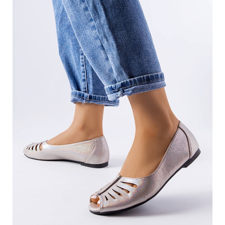 Ballerines à découpes métallisées argentées Fongemie 1