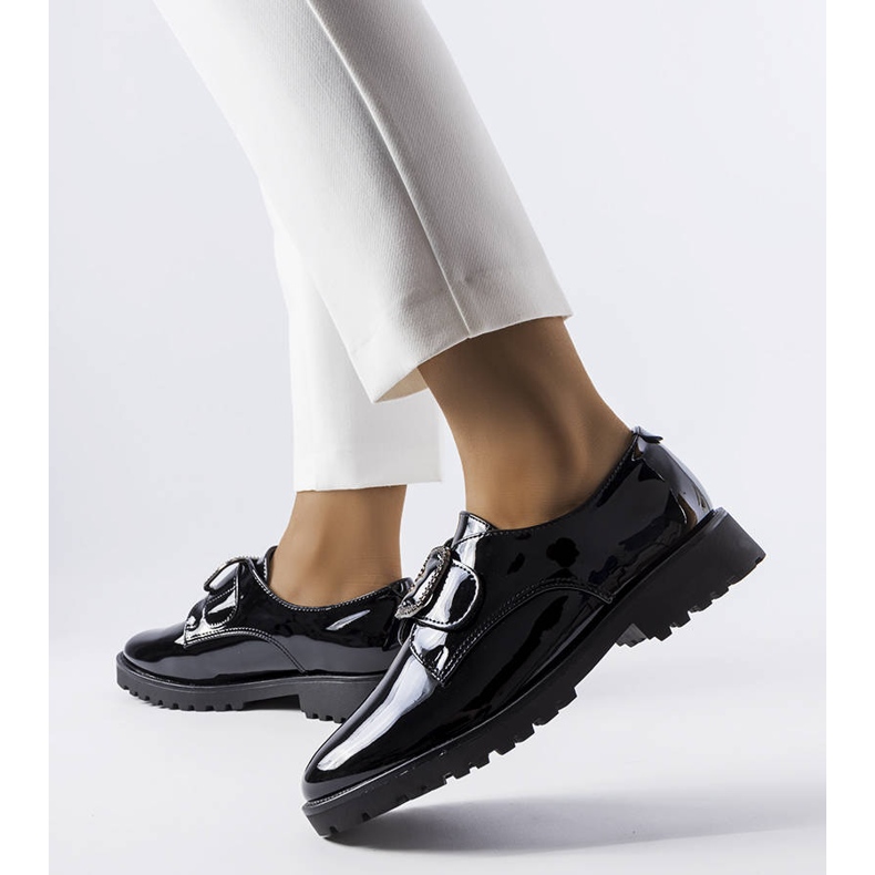 Chaussures laquées noires à boucle Jarisile 2